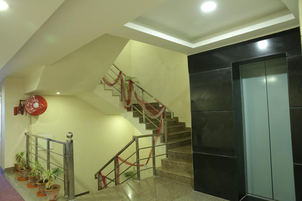 Hotel Sv Kashipur Ngoại thất bức ảnh