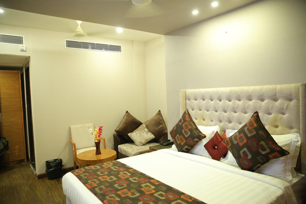 Hotel Sv Kashipur Ngoại thất bức ảnh