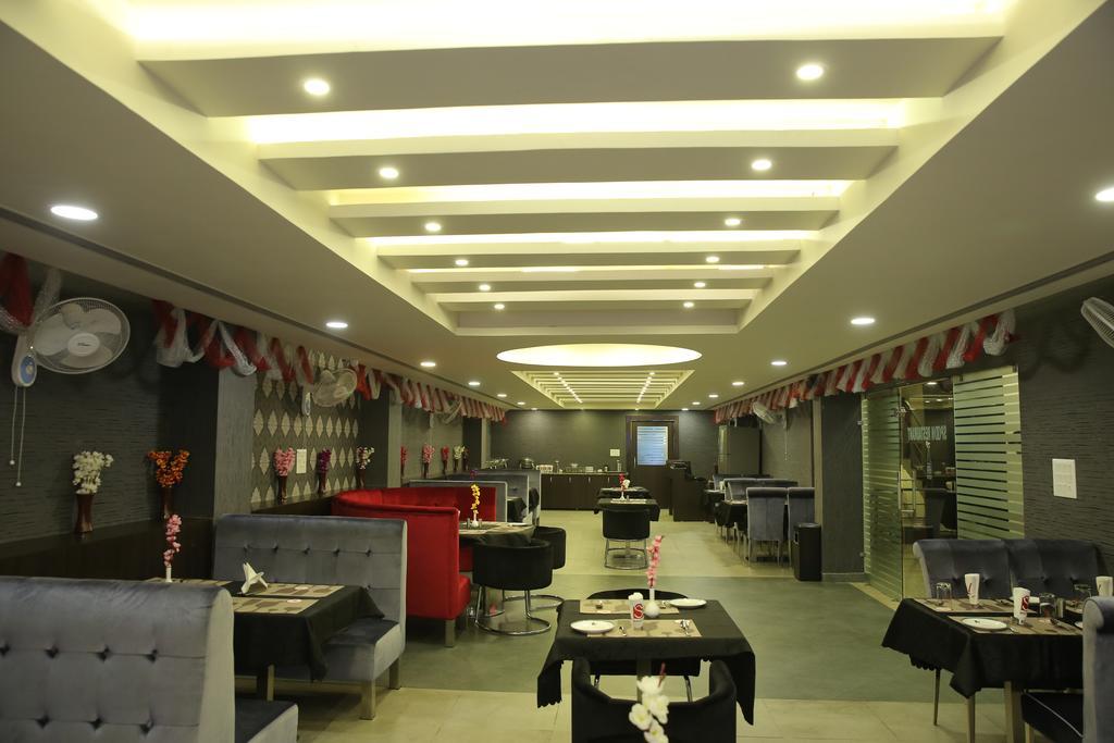 Hotel Sv Kashipur Ngoại thất bức ảnh